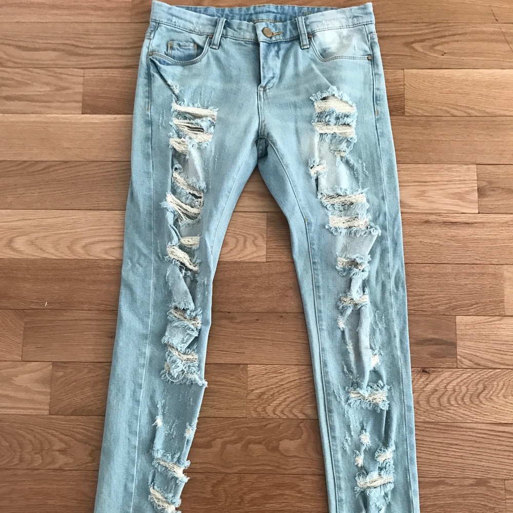 Blank Ripped Jeans